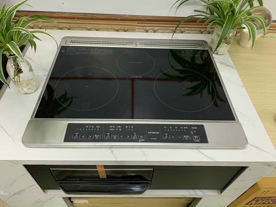 bep-tu-hitachi-ht-m6k-gom-hai-bep-tu-mot-bep-hong-ngoai-va-mot-lo-nuong